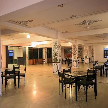 Hotel Devi Palace Udaipur Luaran gambar